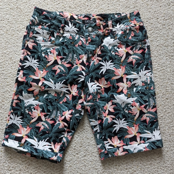Suko Jeans Bermuda style shorts in a tropical print - Picture 1 of 2